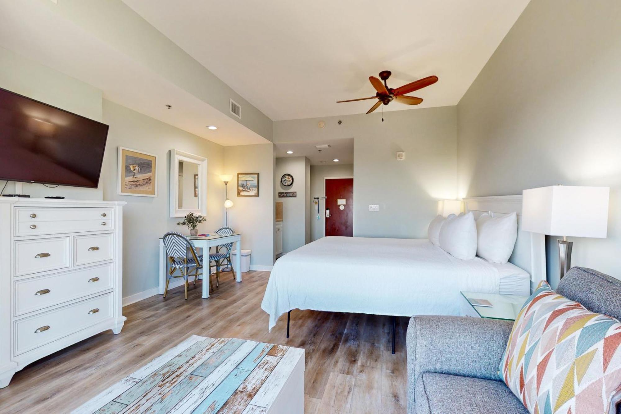 Luau Condos II Destin Room photo